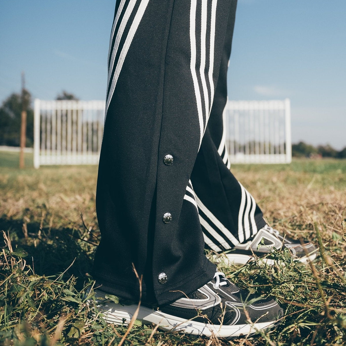 "MMMatrix" Flared Sweats 2.0 (Black/white) - MMMBrand
