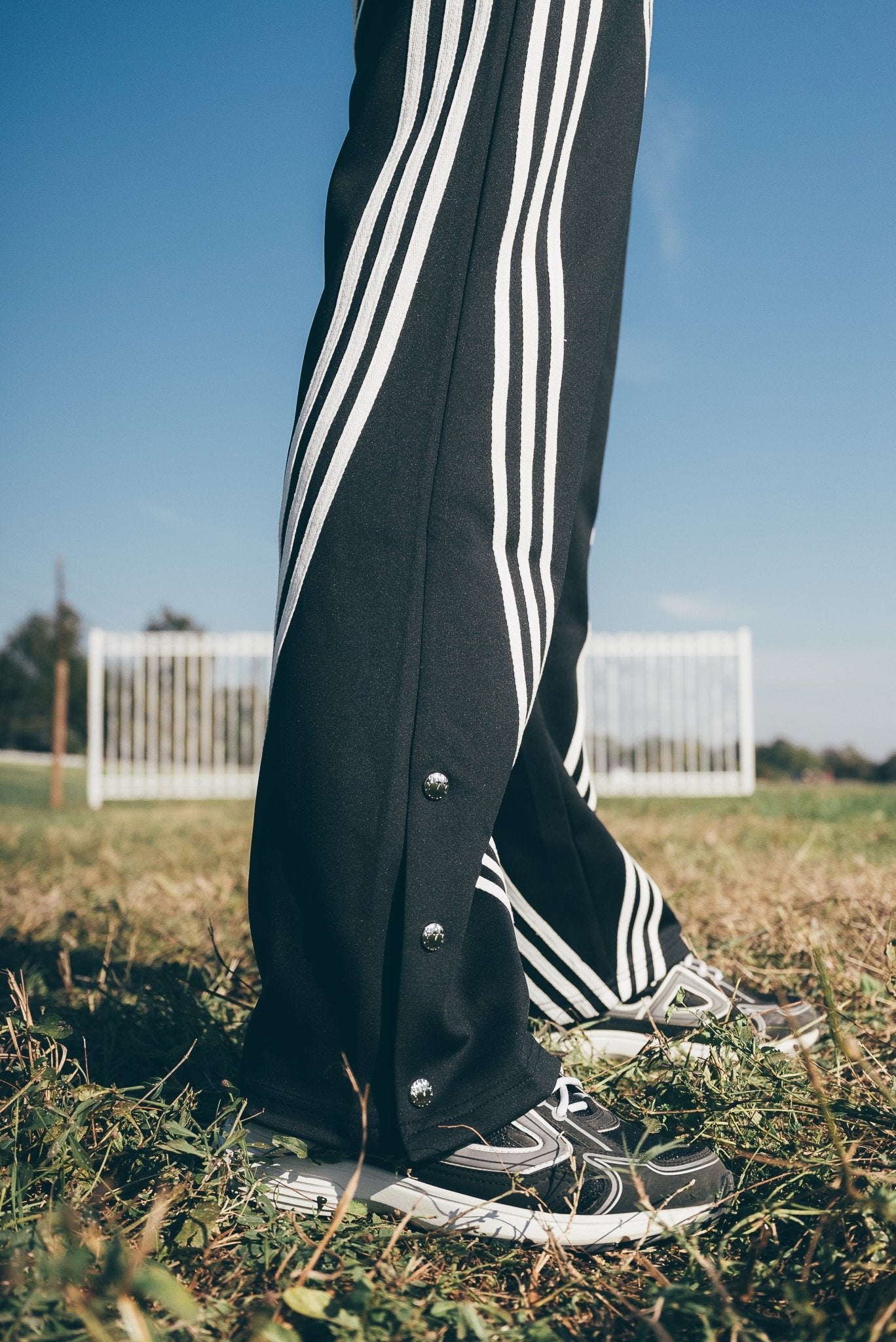 "MMMatrix" Flared Sweats 2.0 (Black/white) - MMMBrand